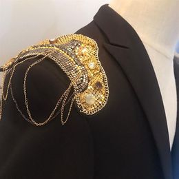 1 paire d'accessoires de costume de mode Kpop performance grande épaulette femmes et hommes faits à la main vintage steampunk vêtements décoration en gros305z