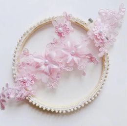 1 pc Flower 3D Embioded Borduurstofstof Sew DIY Accessoires Craft Collar Applique Patches Halslijn Venises kantstof Fabric