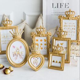 Décor de couronne dorée de Style Baroque, cadre Photo créatif en résine pour bureau, cadeau de mariage pour la maison