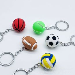 1 pc Silicone football de basket-ball Key Chain Creative Volleyball Tennis Rugby Keyring Sac Car clés Pendants Accessoires 240506