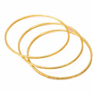 1 PC Dames Luxe Dubai Gold Bangle 2mm Dunne armband Goud Big Bangles Women Fashion Cavered Sieraden Gift Link1