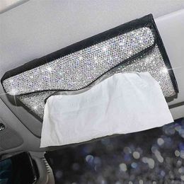 1 stks auto styling interieur schattige tissue box paper case met kristallen diamant PU decoratie accessoires 210818