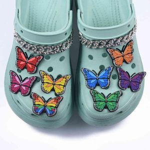 1 pcs Belle Bande Dessinée Coloré Papillon Chaussures Charme Croc JIBZ Décoration Accessoires Sabots Chaussures De Plage Charmes Boucle Q0618