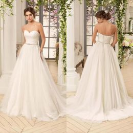 Elegante lange lieverd tule trouwjurken met vleugel a-line kant ivoor vestido de noiva geplooide sweep trein bruidsjurken voor vrouwen