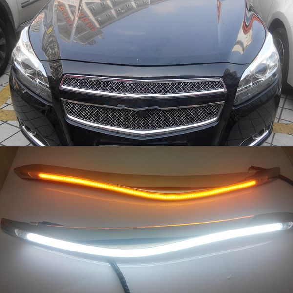 1 Ensemble pour Chevrolet Malibu 2012 2014 2014 Phare de voiture de voiture LED Eyebrow Daytime Daytime DRL AVEC LE SIGNAL DE TURNE JAUNE