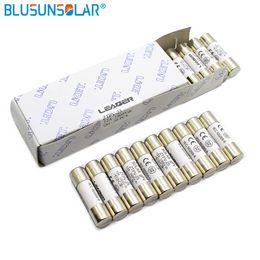 10/20/30/50 / 100pcs Solar Fuse 1000V 30A FUSE DC 10 * 38MM 1-32A ALLIAGES SOLAIRE PV SOLAR MÉTAL pour la protection du système d'énergie solaire