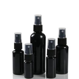 10 20 30 50ML Botellas de spray de PET recargables de plástico negro con tapas de atomizador de niebla fina negra Cuidado de la belleza, uso de viaje, perfume, desinfectante de manos