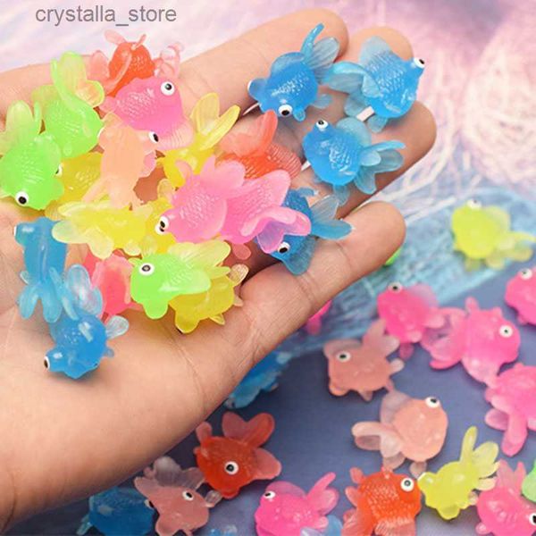 10/20 / 30pcs Mini Or Poisson Bébé Jouets De Bain En Caoutchouc Souple Simulation Poisson Rouge Décor Eau Jouet Amusant Enfants Garçons Fille Natation Plage Jouets L230518