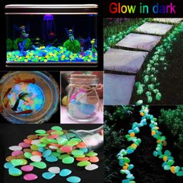 10/50 / 100pcs brillent dans le jardin noir cailloux pour le trottoir Terrasse pelouse jardin patio poisson à poisson décor aquarium décor lueur pierre