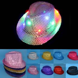 10 Kleuren LED Jazz Mutsen Knipperst LEIDENE LED Fedora Trilby Pailletten Caps Fancy Dress Dance Party Hoeden Unisex Hip Hop Lamp Lichtgevende Hoed