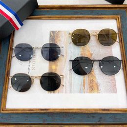 10% de descuento en gafas de sol nuevas para hombres y mujeres de diseñador de lujo 20% de descuento en TB Japón-Corea del Sur estilo ins versátil marco de metal redondo rojo igual
