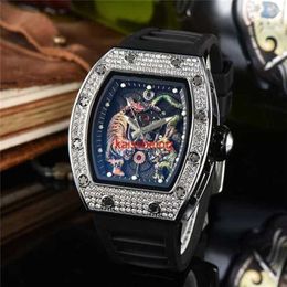 10% de réduction Watch Watch Multi-fonction automatique automatique à 3 broches Luxury AAA Mens Luminous Dragon Tiger Diamond Pattern