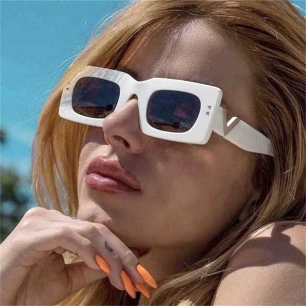 10% de descuento al por mayor de gafas de sol cuadradas pequeñas en forma de V nuevas de moda ins gafas de sol de moda callejera personalizadas para mujer