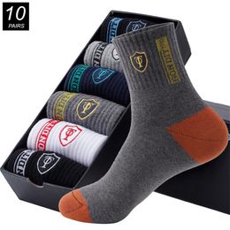 10 paires PACK SOCES SPORTS GROS MEN COTTON ODOR ODOR SWEABSORBING MIDTUBE BASKETBALL FOUR SEASONS MALES MEIAS 240112