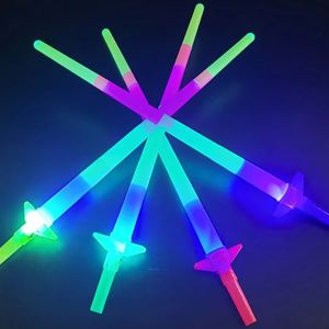 10 PCS Glow Sticks LED Light Up Swords clignotant des baguettes appuyant sur le bâton Laser Sabre Glow dans Dark Wedding Birthday Party Party Supply 240515