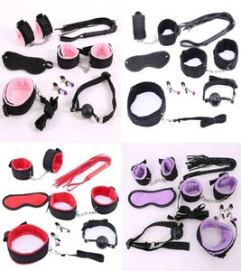 10 piezas de lencería sexy de cuero de PU bdsm Bondage Set esposas para pies látigo cuerda con los ojos vendados juguetes eróticos para parejas 2104176857580