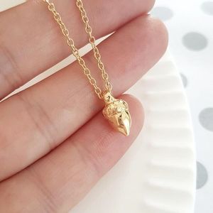 10 pequeñas balas de cono de piña, collar de bellota, exquisitas nueces de ardilla de pino para la naturaleza, bosque, redondo, mujer afortunada, madre, hombre, regalos familiares, joyería