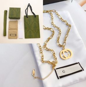 10 colliers de pendentif de concepteur de style pour les concepteurs d'emballages de marque Designers en acier inoxydable plaque d'or pour femmes ne jamais s'estomper