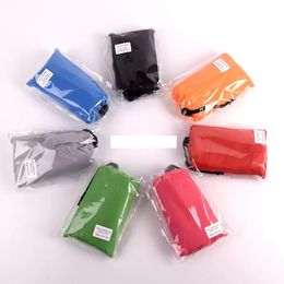 100 * 140 cm Outdoor Waterdichte Strand Deken Draagbare Camping Picknick Zand Mat Travel Opvouwbare Pocket Pad met Tas