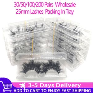 100/150/200 paires en gros 25mm 3D cils de vison 5D cils de vison emballage dans le plateau étiquette maquillage dramatique longs cils de vison