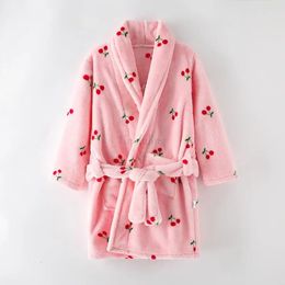 100-175CM Peignoir pour enfants Flanelle Doux Pyjama chaud Adulte Adolescent Vêtements de nuit Serviettes de bain pour enfants Hiver Cerise Filles Robes 240130