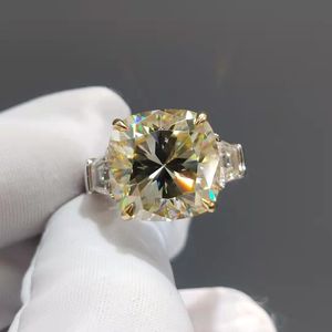 100% 18K Wit Goud Originele 7 Caat Diamond Test Past Briljant Geslepen VVS1 Geel Vierkant Kussen Moissanites Vier Klauwen Ring