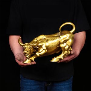 100% messing Bull Wall Street Cattle Sculpture Copper Cow Statue Mascotte Prachtige Ambachten Ornament Office Decoration Business Gift 210827