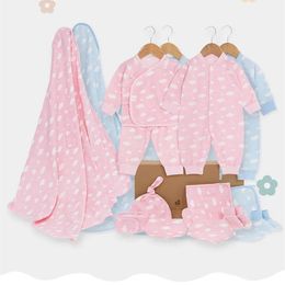 Ensemble de vêtements nés en coton 100% coloré 13pcs / Set Born Baby Clothing Set Layette pour garçons et filles 240424