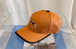 100 Coton Ball Caps Designer de haute qualité Fashion Horse Animal Style Sun orange Sun Chat pour extérieur Sport Men Strapback Hat Golf Bas8951814