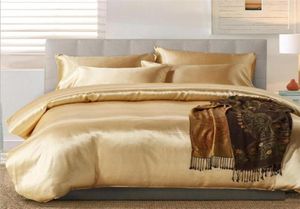 100 Goede kwaliteit Satijnen zijde beddengoed Sets Flat Solid Color UK Size 3 PCS Gold dekbedovertrek Flat Pillowcases7648626