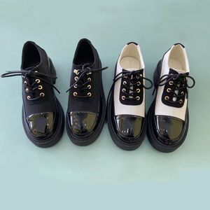 100% lederen ontwerper luxe sandalen kleding schoenen Loafers dames casual ontspannen klassieke zolen comfortabel ronde teen tweekleurig schoen mode set mond platte 35-40