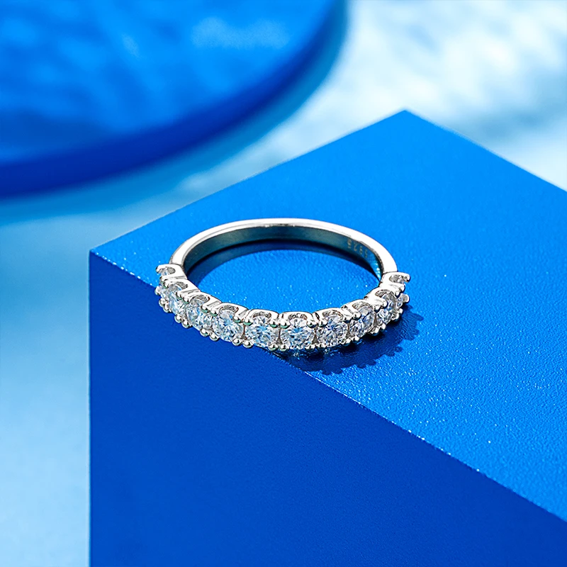 100 ٪ Moissanite Band Band Sterling Silver Wedding Rings VVS1 Diamond Half Eternity Ring القابلة للتكديس للنساء 0.5CT 0.7CT 1CT