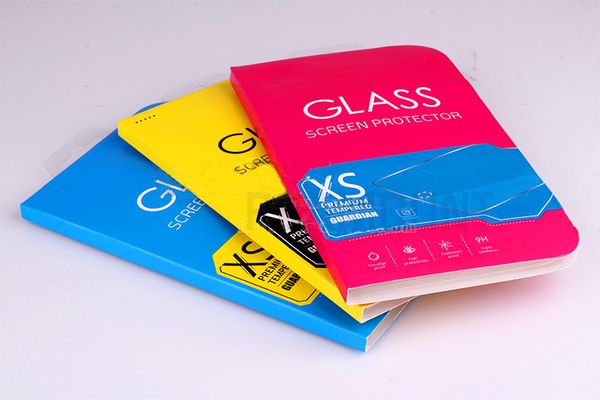 Boîte universelle de protection d'écran en verre trempé de papier d'emballage pour la vue claire de téléphone commune adaptée aux besoins du client avec le logo
