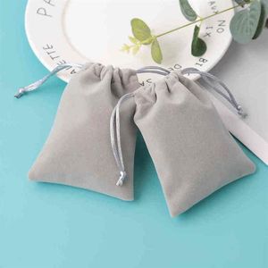 100 sac de velours à cordon personnalisé gris bijoux emballage Chic petite pochette de fête de mariage noël anniversaire cadeau Bags242I