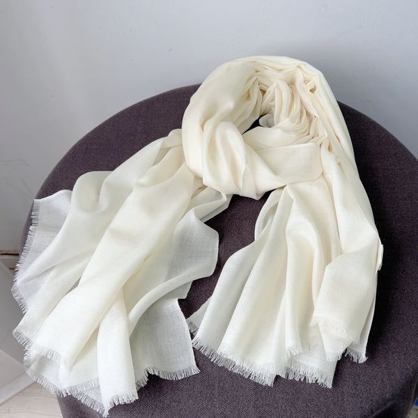 Écharpe 100% pure laine blanc pur 80 écharpe blanche faite à la main avec teinture plan et col wam pour l'automne et l'hiver, les prix varient de 35 à 235 Sculpture fine de fibres ultrafines