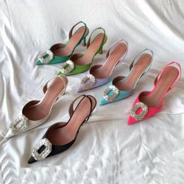 100% cuir véritable Semelle extérieure cutanée Amina muaddi Sandales Begum Chaussures habillées Bobine de chaussures ornées de cristaux Talons sandales chaussures pour femmes Designers de luxe Slingbacks