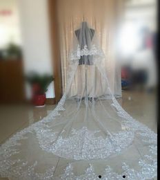 100% echte foto twee-lagen bruidsluiers romantische kathedraal lengte bruiloft sluiers met kant applique wit of ivoor hoge kwaliteit kristallen sluiers