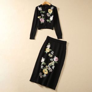 10008 XXL 2024-stijl dames tweedelige lente lange mouw lange rok zwart borduurwol rijk ronde hals SH