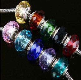 1000pcs Perles en verre à facettes Charmes à noyau à noyau Perle plaquée Charme Fit Bracelet Mix 30 Styles7847102