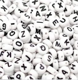1000 PCS/lot blanc mixte Alphabet lettre acrylique plat Cube entretoise perles breloques pour la fabrication de bijoux 7mm