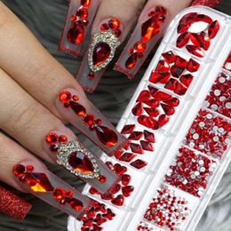 1000pcs Valentín Día Rojo Día de imitación Rojo 12 Grid Cristal de uñas de tamaño plano Diy Non -Fix 3D Red Manicure Diamond ZB 240425