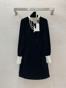 10011 2024 Milan Runway-jurk LENTE Ronde hals met lange mouwen, halfhoge kuit Zwart Merk dezelfde stijl Damesjurk Mode Hoge kwaliteit WeinishG24010257