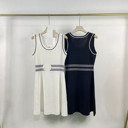 10071 L 2024 Runway-jurk Lente zomerjurk Mouwloos Ronde hals boven de knie Merk dezelfde stijl Damesjurk Mode Hoge kwaliteit Qian