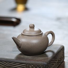 100 ml yixing boutique paarse klei theepots balvormige infuser thee pot raw raw ore schoonheid ketel handgemaakte zisha theeset op maat