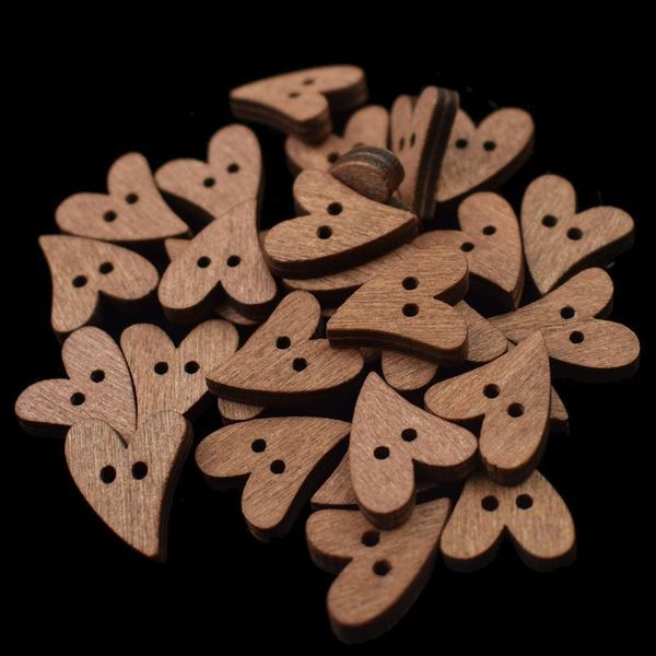 100pcs 20mm boutons de couture en bois en forme de coeur Scrapbooking bricolage bois brun 2 trous bouton pour artisanat Scrapbooking Acc jllaIz