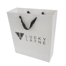 100 Stuks 33x27.5x10 cm Witte Doos Met Print Zwart Lint Geschenkverpakkingen Kleding Bruiloft Tas aangepast Formaat 220706