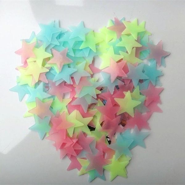 100 pièces 3CM 3D étoile lumineuse autocollant mural Fluorescent enfants chambre plafond maison étoile sombre Stickers muraux Festivel