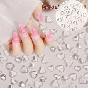 100pcs 3D Charmes de cœur d'amour transparent pour la décoration nail art bijoux en résine claire pour l'accès à la manucure 240430