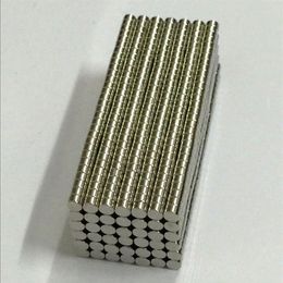 100 pièces 3mm x 2mm N50 matériaux magnétiques aimant néodyme Mini petit disque rond 316T