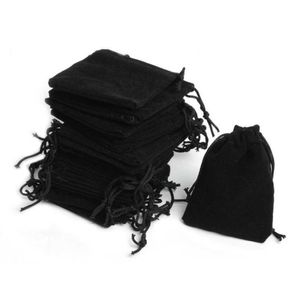 100pcs 5x7cm Velvet DrawString Pouch Bel bijou de mariage de Noël Gift S Pouchets Emballage Sachet Bonbon Zakjes 2110136750526